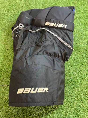 Black Senior Small Bauer Nexus 800 Hockey Pants (Used)