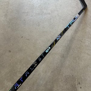 P28 80 Flex Senior True catalyst 9x3 Left Hand Hockey Stick Pro Stock NHL (New)
