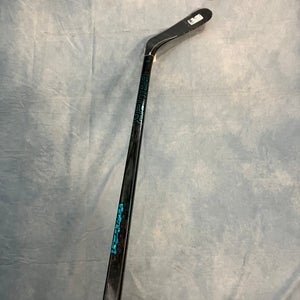 Junior Bauer Twitch Hockey Stick Right Handed P92 (Used)