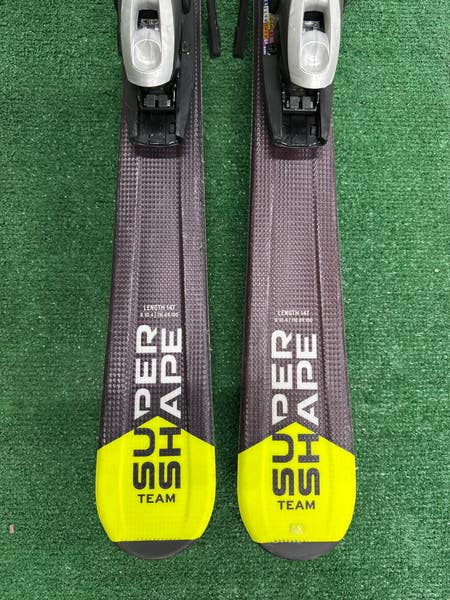 HEAD SuperShape Team 147cm Skis With Fischer XTR7 Bindings (used