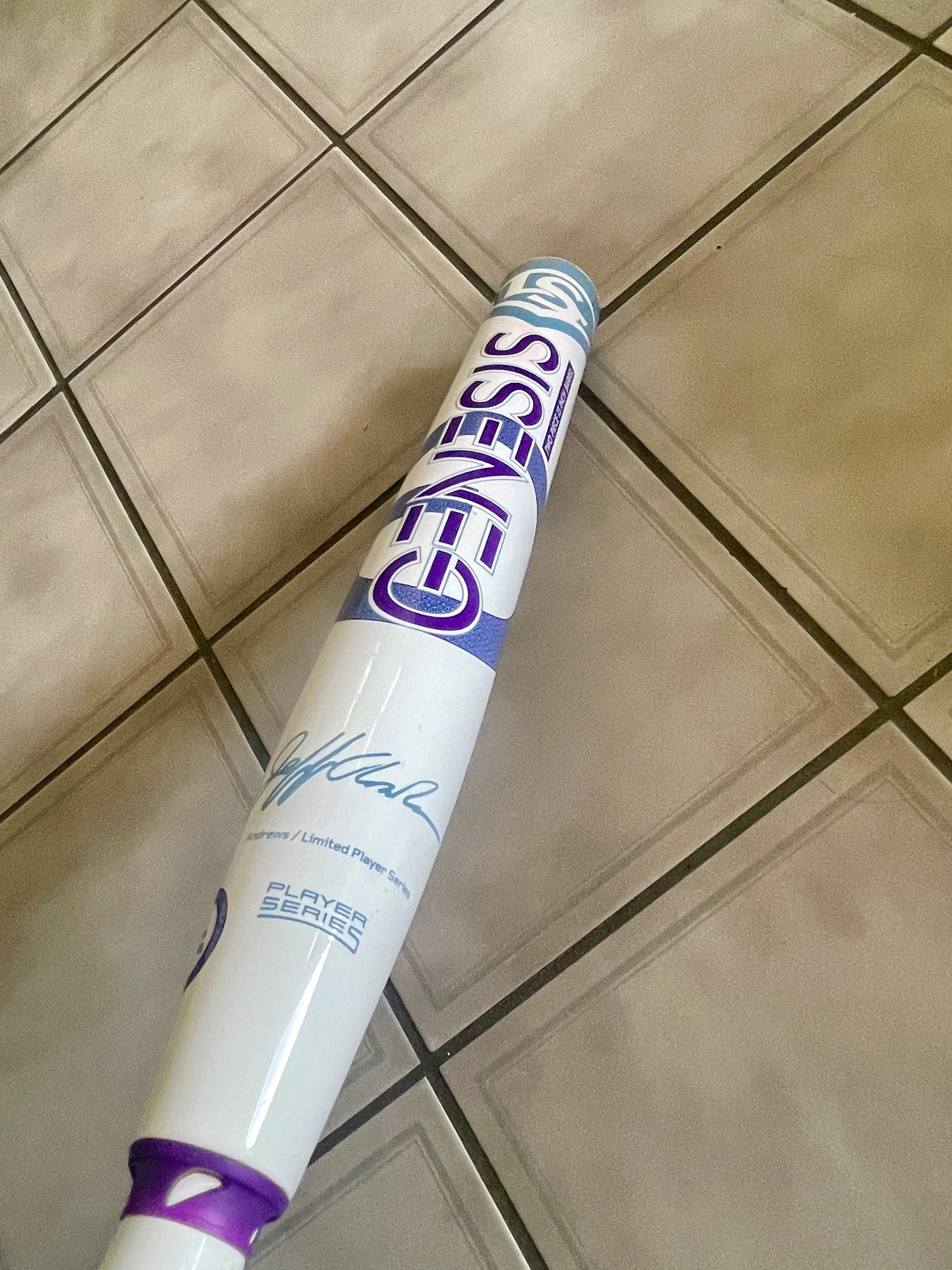 Batte De Softball Louisville Slugger Genesis 2022 27 Oz - Composite, USSSA, Neuve