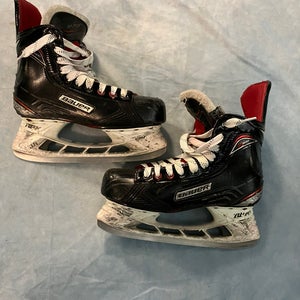 Senior Bauer Vapor X600 Hockey Skates Extra Wide Width 7.5 (Used)