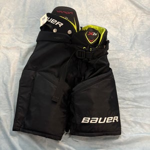 Black Junior Medium Bauer Vapor X2.9 Hockey Pants (Used)