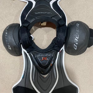 Small / Medium Senior Bauer Vapor 1X Shoulder Pads (Used)