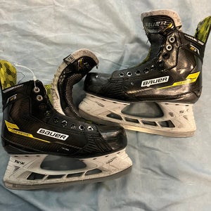 Intermediate Bauer Supreme M3 Hockey Skates Extra Wide Width Size 5.5 (Used)