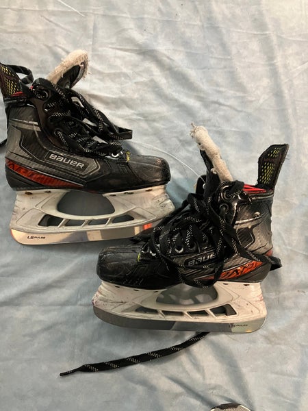 Junior Bauer Vapor X LTX Pro Hockey Skates Regular Width Size 2.5 (Used)