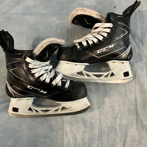 Junior CCM RibCor 76K Hockey Skates Regular Width Size 3 (Used)