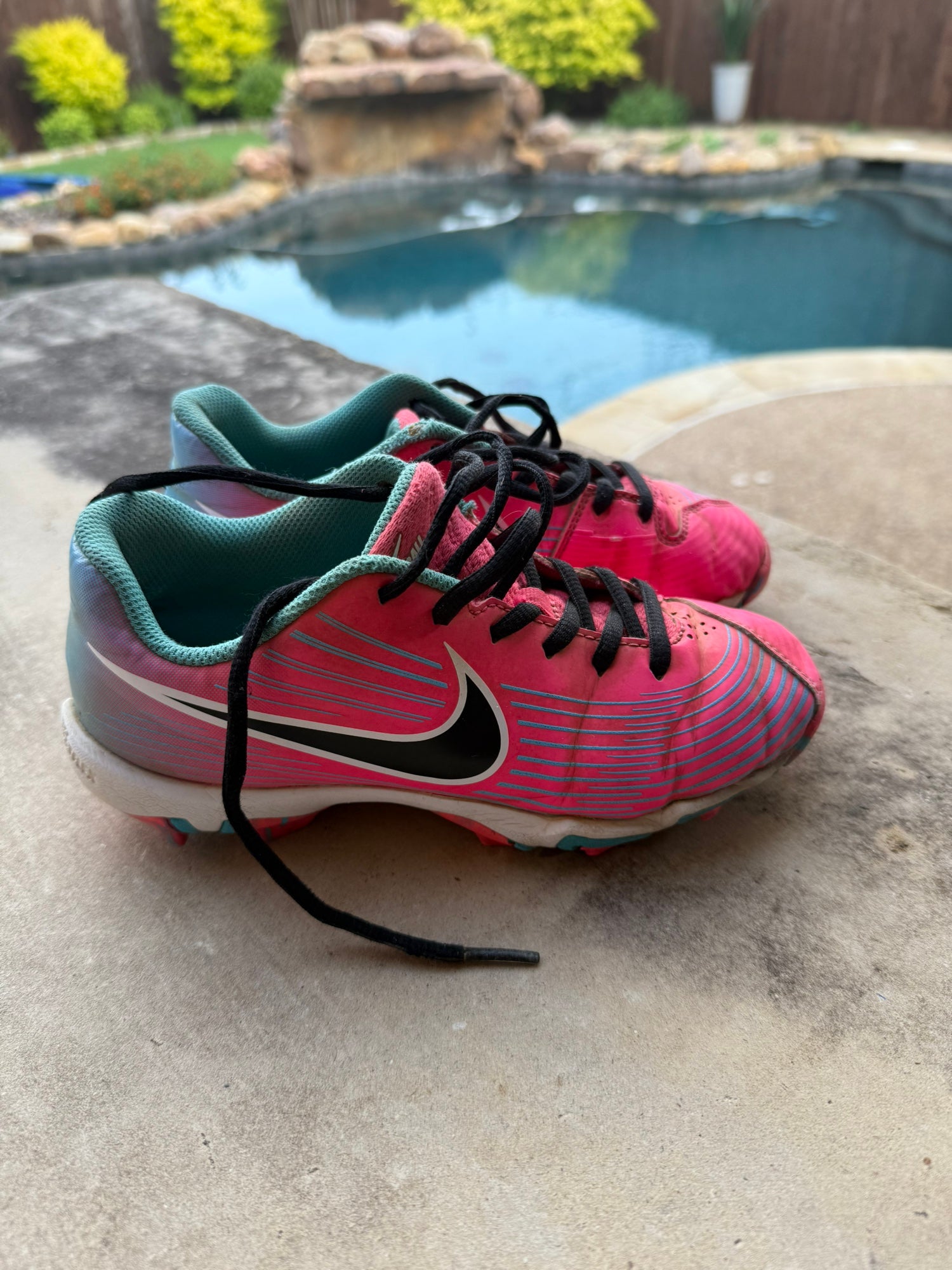 nike girls softball cleats