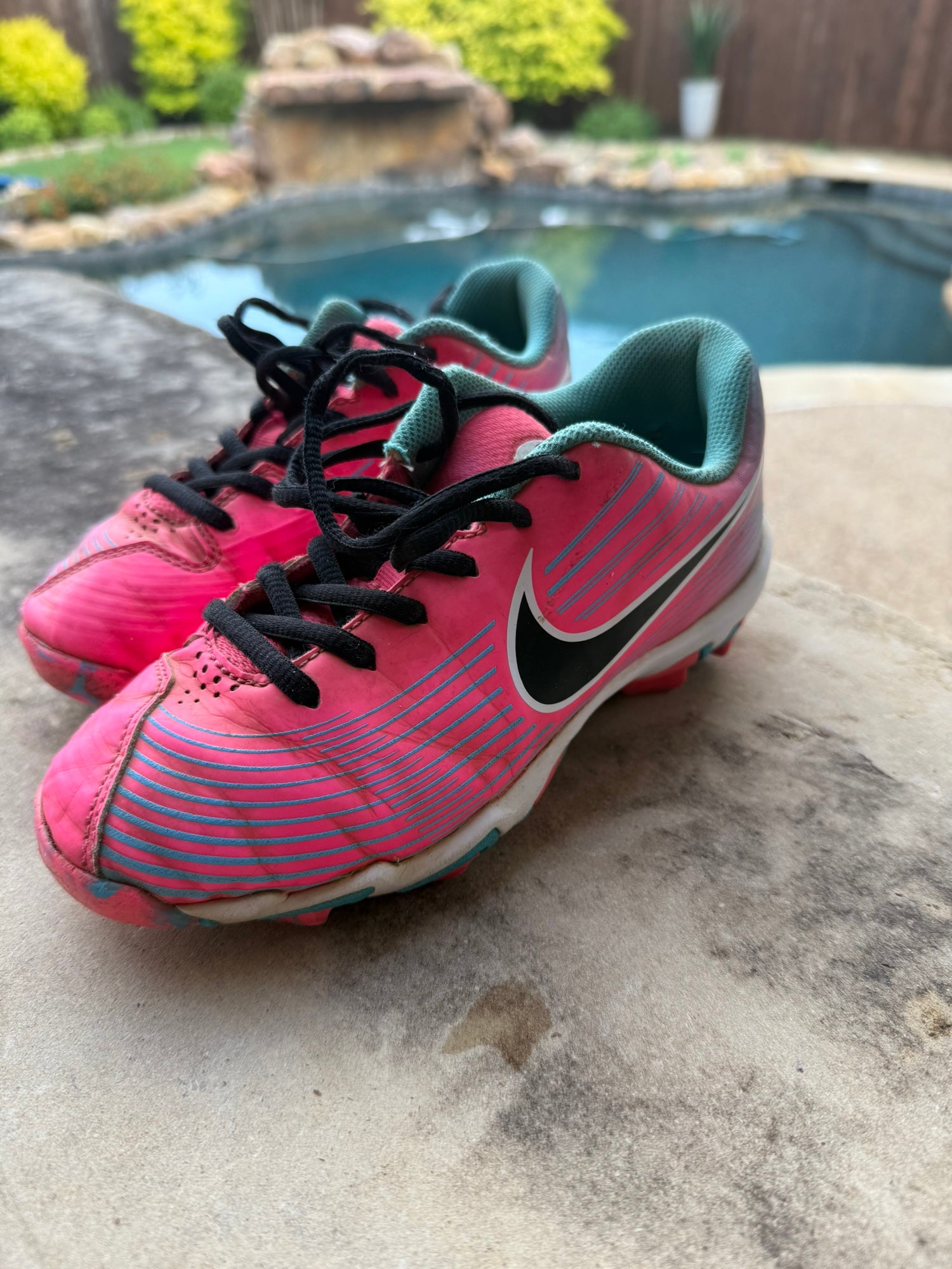 girls nike softball cleats