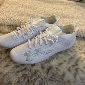 White Men's Adult Size M 9.0 (W 10.0) Under Armour Cleats (Used)