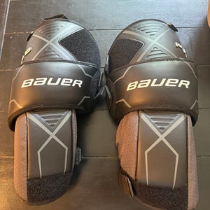 Bauer knee pads