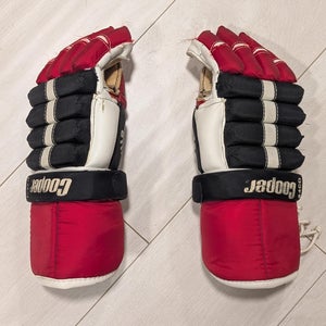 Vintage Cooper 6400 hockey gloves