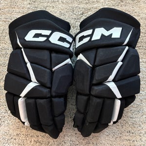 Black Senior CCM FT 680 Gloves 15" (Used)
