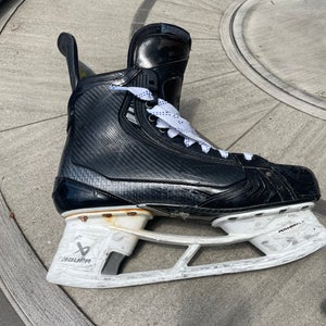 Bauer Vapor Hyperlite 2 Hockey Skates Regular Width 10 (Used)