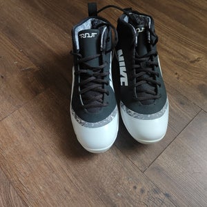 Black Men's Size M 10.5 (W 11.5) Adult Nike Metal (New)