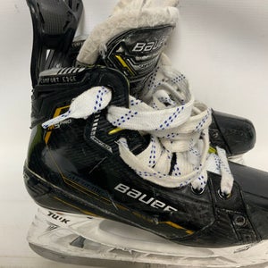 Bauer (Used) Junior Size 3.5 Hockey Skates