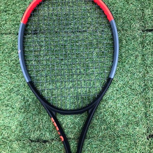 Wilson Clash 100 v1 Tennis Racquet (Used)