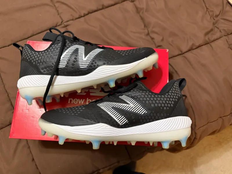 Mens New Balance FuelCell COMPv3 Baseball Cleats - Black, Size 9.5 D US