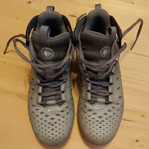 Youth 5.0 (W 6.0) Nike Huarache 5 Gray Molded Cleats (Used)