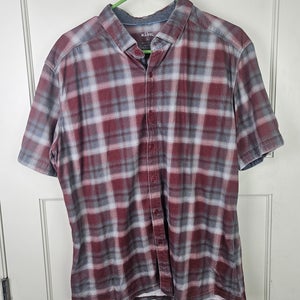Kuhl Men's Red Plaid Short Sleeve Button Up Shirt Size: XL Hiking Camping