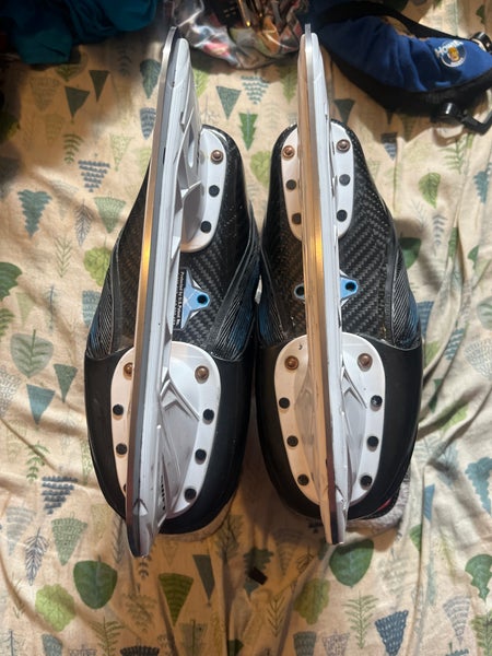 2019 True TF9 Hockey Skates Wide Width   7 (Used)