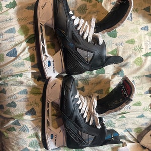 2019 True TF9 Hockey Skates Wide Width   7 (Used)