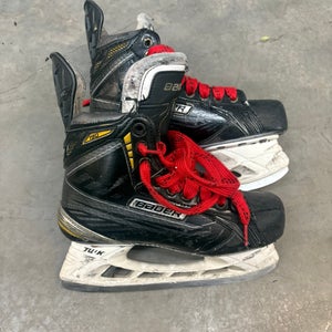 Bauer Supreme 190 Hockey Skates Size 4.5 (Used)