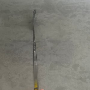 Intermediate True catalyst 9x3 Left Hand Hockey Stick P28 (New)