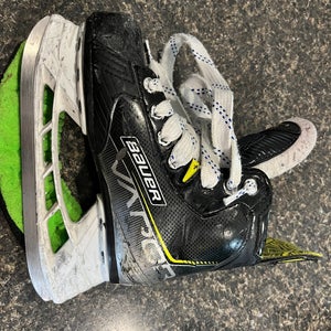 Bauer Vapor 3X Hockey Skates Regular Width 13.5 (Used)
