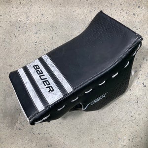 Black Intermediate Bauer GSX Goalie Gloves & Blockers Regular (Used)