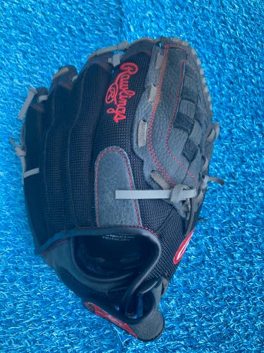 Black Rawlings Renegade Right Hand Throw Baseball Glove 12.5" (Used)