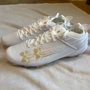White Men's Size M 10.5 (W 11.5) Adult Under Armour Mid Top Molded Cleats (New)