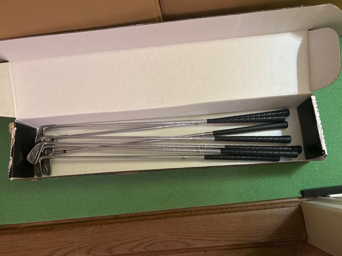 Men's 845s Silver Scot Right Handed Iron Set Stiff Flex 7 Pieces Steel Shaft (Used)