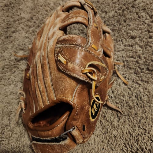 Wilson Right Hand Throw A9845 Soft-Flex Baseball Glove 11.75"
