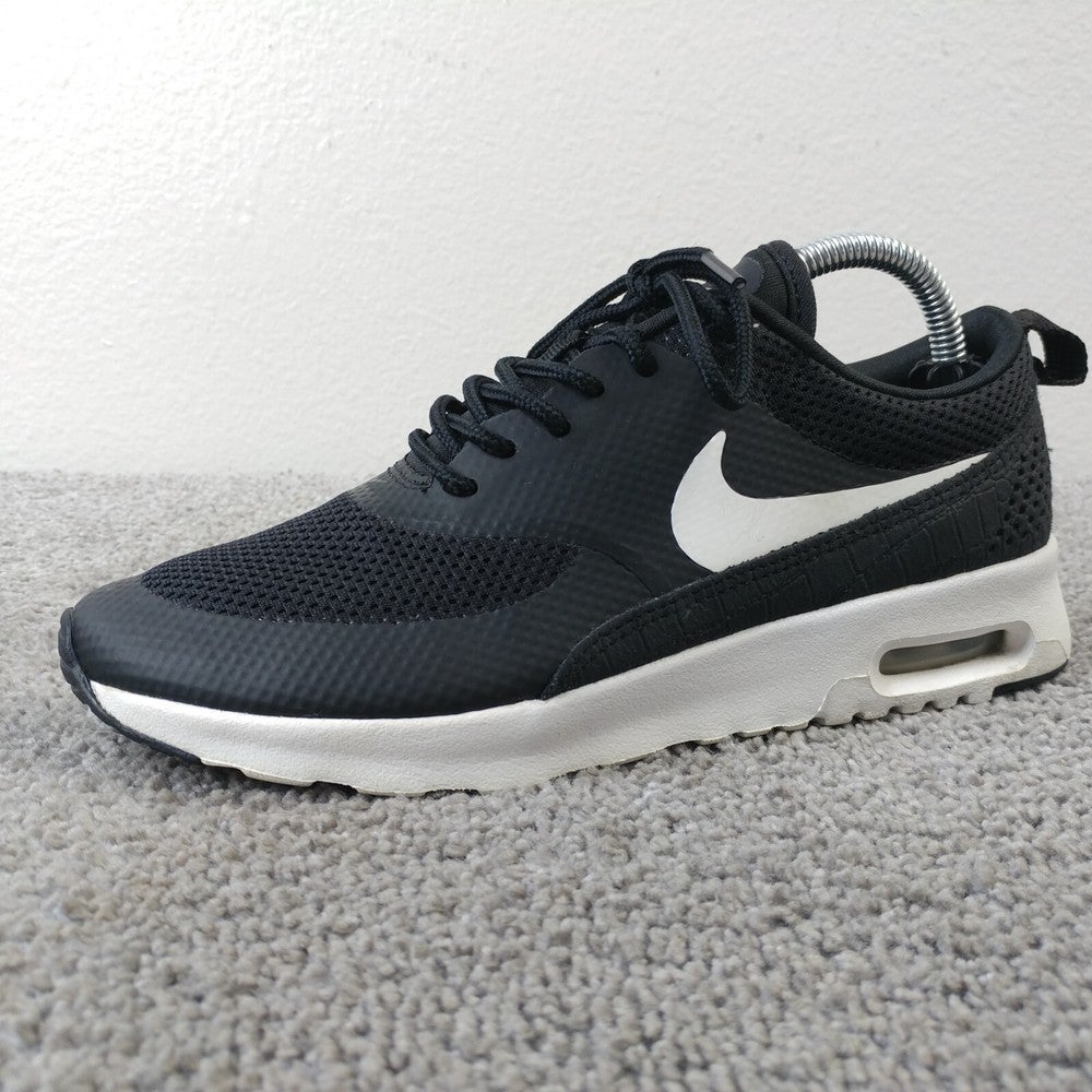 nike thea black and grey