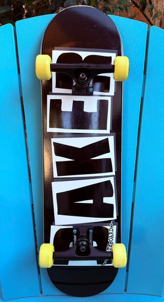 BAKER SKATEBOARDS LOGO COMPLETE SKATEBOARD 8.25 BLACK /WHITE
