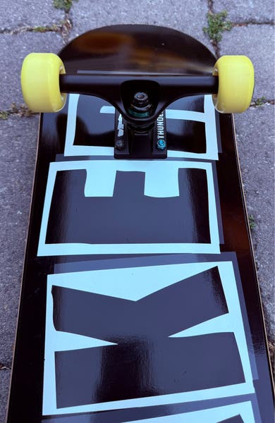 BAKER SKATEBOARDS LOGO COMPLETE SKATEBOARD 8.25 BLACK /WHITE