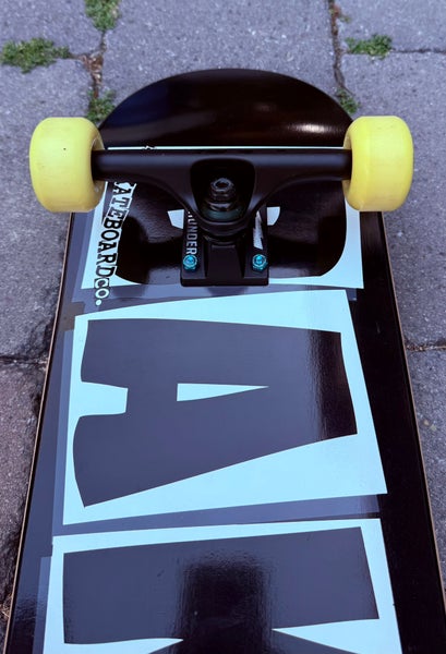 BAKER SKATEBOARDS LOGO COMPLETE SKATEBOARD 8.25 BLACK /WHITE
