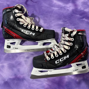 Intermediate CCM Extreme Flex E6.5 Hockey Goalie Skates Regular Width Size 5 (Used)
