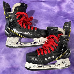 Intermediate CCM Super Tacks AS1 Hockey Skates Regular Width Size 5.5 (Used)