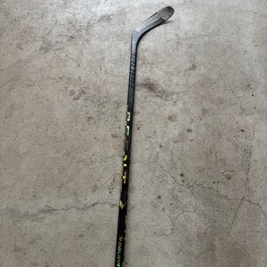 Junior Bauer Agent R Right Handed Hockey Stick P28 (Used)