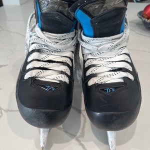 2023 True TF9 Hockey Goalie Skates Regular Width  8 (Used)