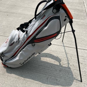 Men's TaylorMade Bag (Used)