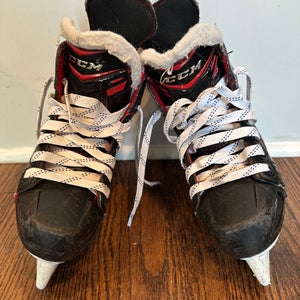 CCM JetSpeed 270 Hockey Skates Size 1.5, Regular Width (Used)