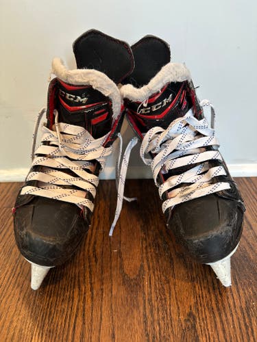 CCM JetSpeed 270 Hockey Skates Size 1.5, Regular Width (Used)