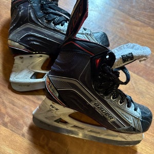 Bauer Vapor X Velocity Hockey Skates Extra Wide Width Size 5.5 (Used)