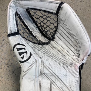 Black Intermediate Warrior Ritual G6 E+ Goalie Gloves & Blockers Regular (Used)