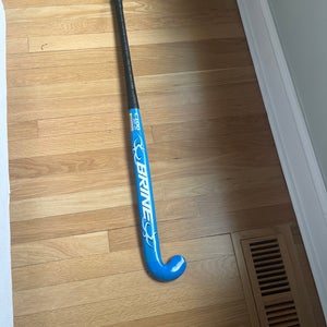 Brine C100 Field Hockey Stick - 36 Inch - Blue Glass/Aramide