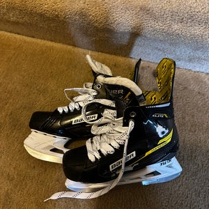 Bauer Supreme Elite Hockey Skates Regular Width   7 (Used)