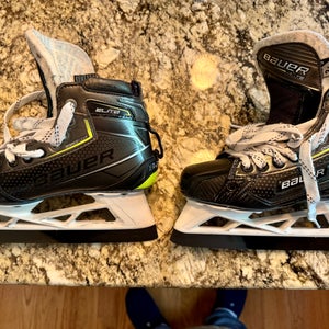 2023 Bauer Elite Hockey Goalie Skates Regular Width Size 3.5 (Used)